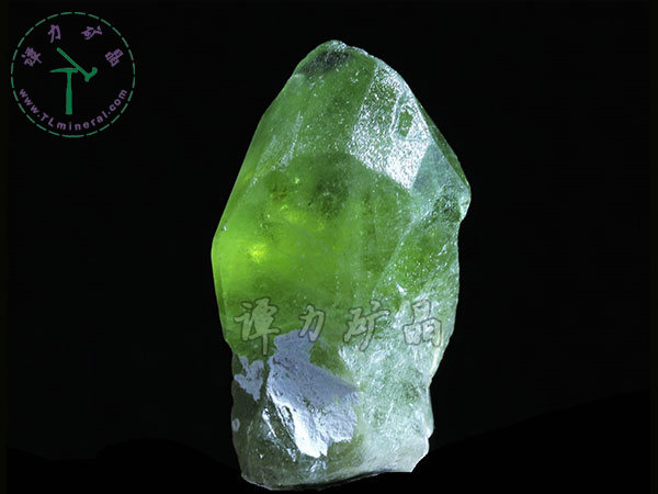 橄欖石，巴基斯坦3.0x2.5x1.5cm
