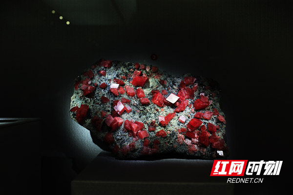 譚力礦晶-礦物標(biāo)本,礦物晶體,地質(zhì)標(biāo)本,寶石標(biāo)本,礦晶 譚力礦晶-礦物標(biāo)本,礦物晶體,地質(zhì)標(biāo)本,寶石標(biāo)本,礦晶